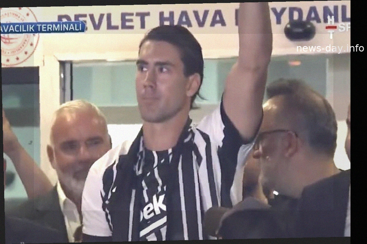 Vlahovic Arrives in Istanbul, Besiktas Fans Ecstatic: "Very Happy, Big Thanks to Italiano"
