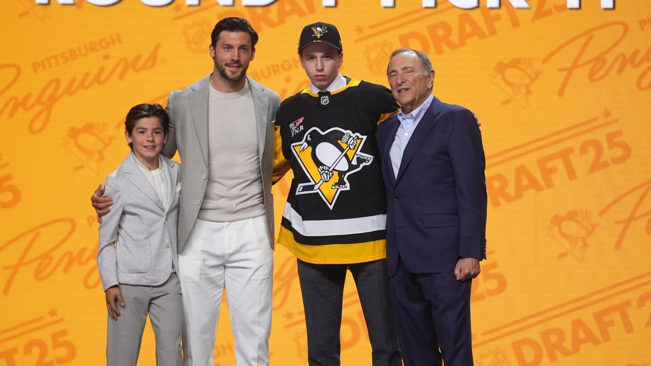 Preview Penguins Sign First-Rounder Ben Kindel to Entry-Level Contract