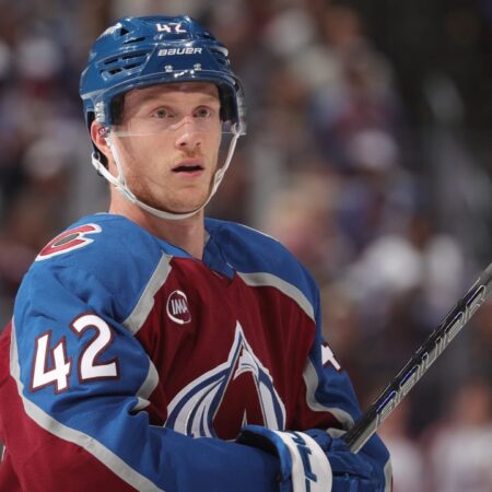 Avalanche Sign Josh Manson to Two-Year, $7.9M Extension