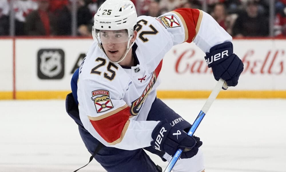 Preview Panthers Re-Sign Forward Mackie Samoskevich