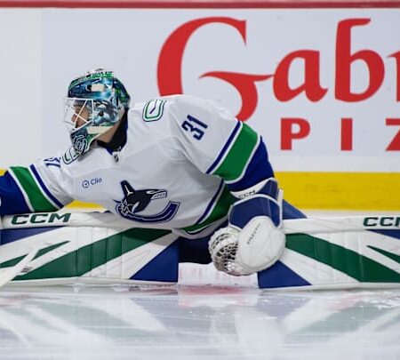 Canucks Trade Goaltender Arturs Silovs to Penguins