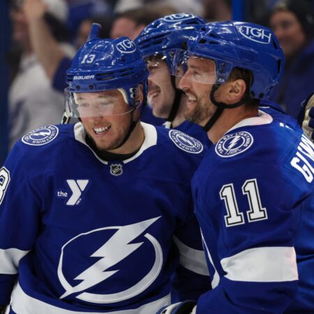 Tampa Bay Lightning Ink Deal with Veteran Forward Scott Sabourin