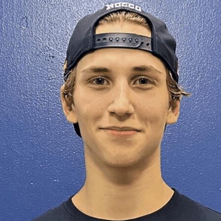 Islanders sign forward Victor Eklund to three-year, entry-level contract