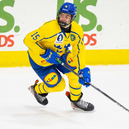 Blackhawks Secure Top Prospect Anton Frondell with Entry-Level Deal