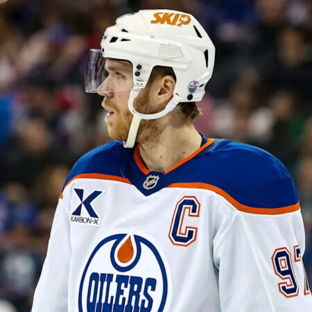 Oilers General Manager Stan Bowman Seeks Quick Resolution for Connor McDavid’s Extension