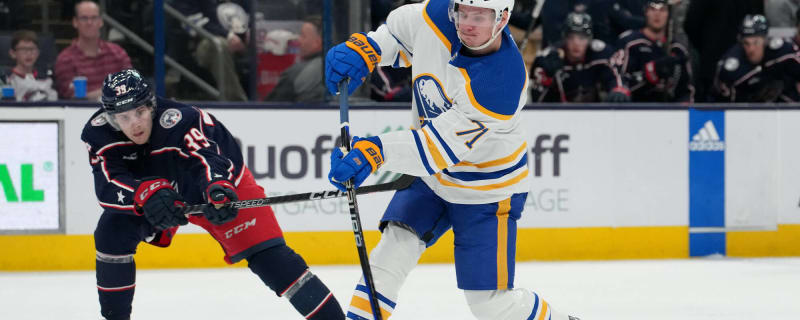 Preview Avalanche Sign Forward Victor Olofsson to One-Year Deal