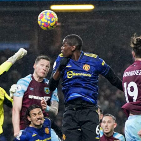 Manchester United Faces Burnley in Pivotal Premier League Encounter
