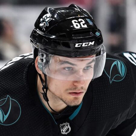 Forward Kevin Labanc Heads to Hurricanes on Professional Tryout