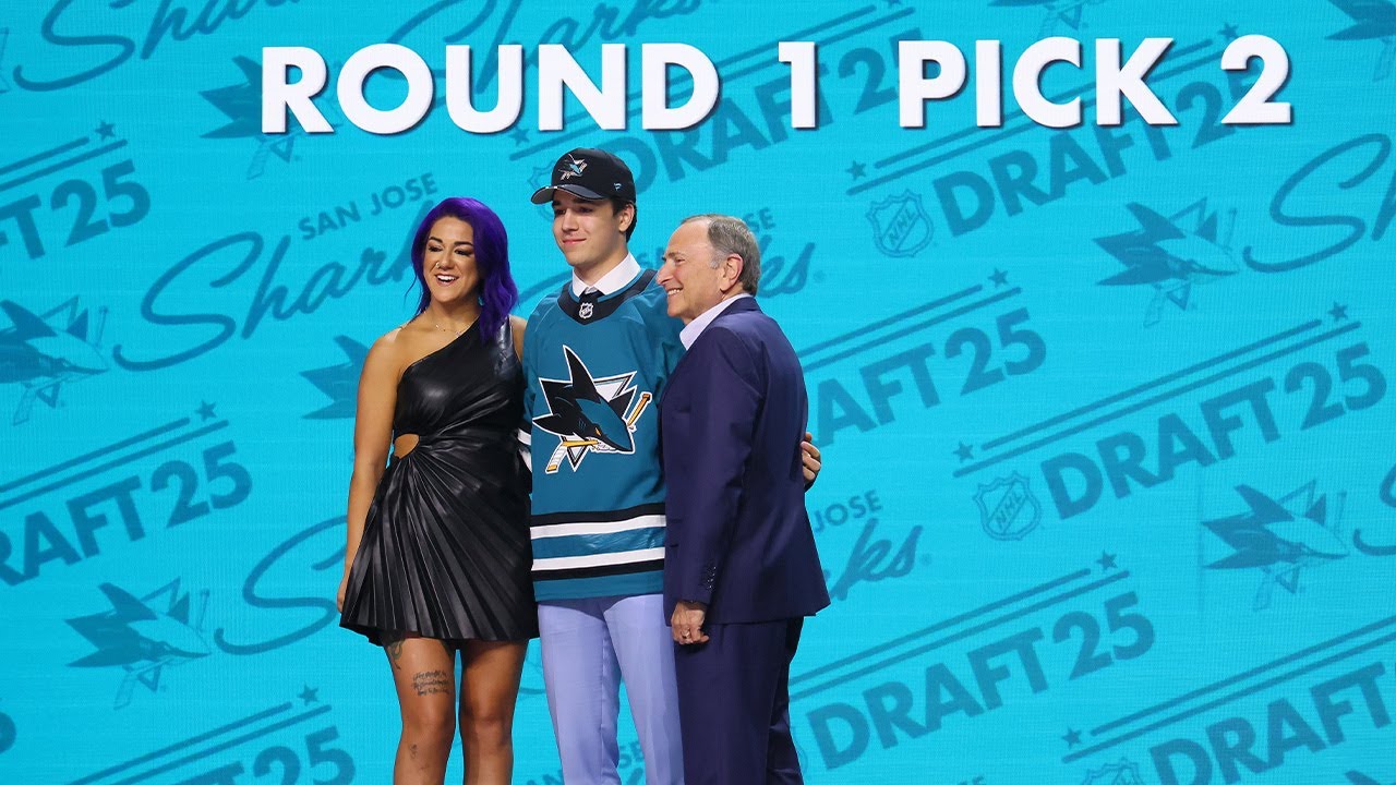 Preview Michael Misa Inks Entry-Level Deal with San Jose Sharks
