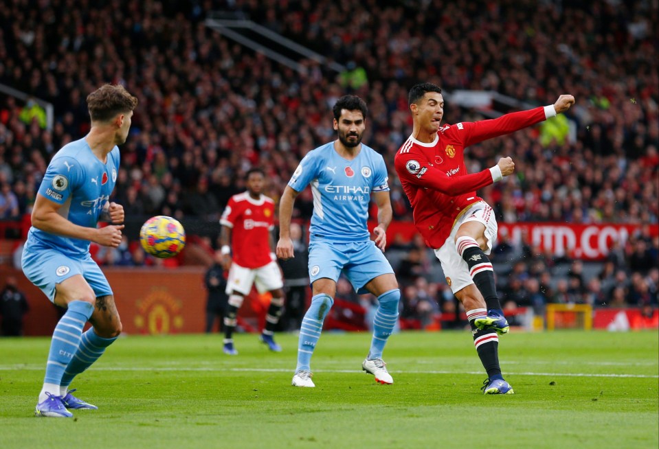 Preview Goalkeeping Shake-Up: Manchester City vs. Manchester United Clash Reflects New Strategies
