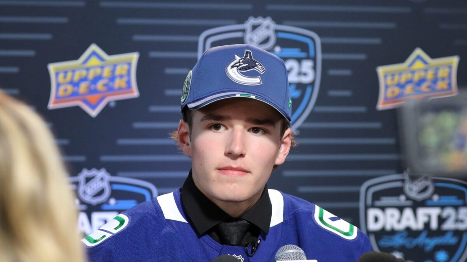Preview Braeden Cootes Exits Canucks Prospects Game Prematurely