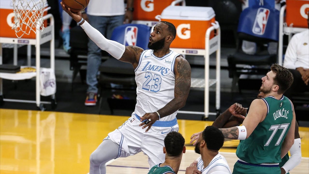 Preview NBA Christmas Day: LeBron and Luka Lead the Most Fashionable Arrivals