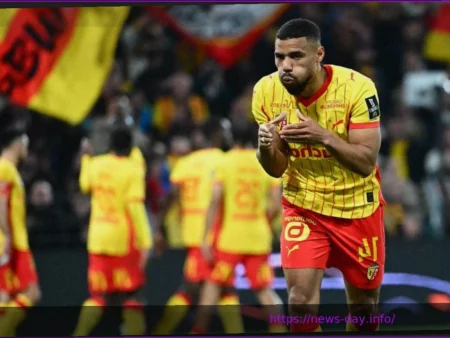 Le RC Lens surclasse Angers avec brio et retrouve provisoirement la première place de la Ligue 1
