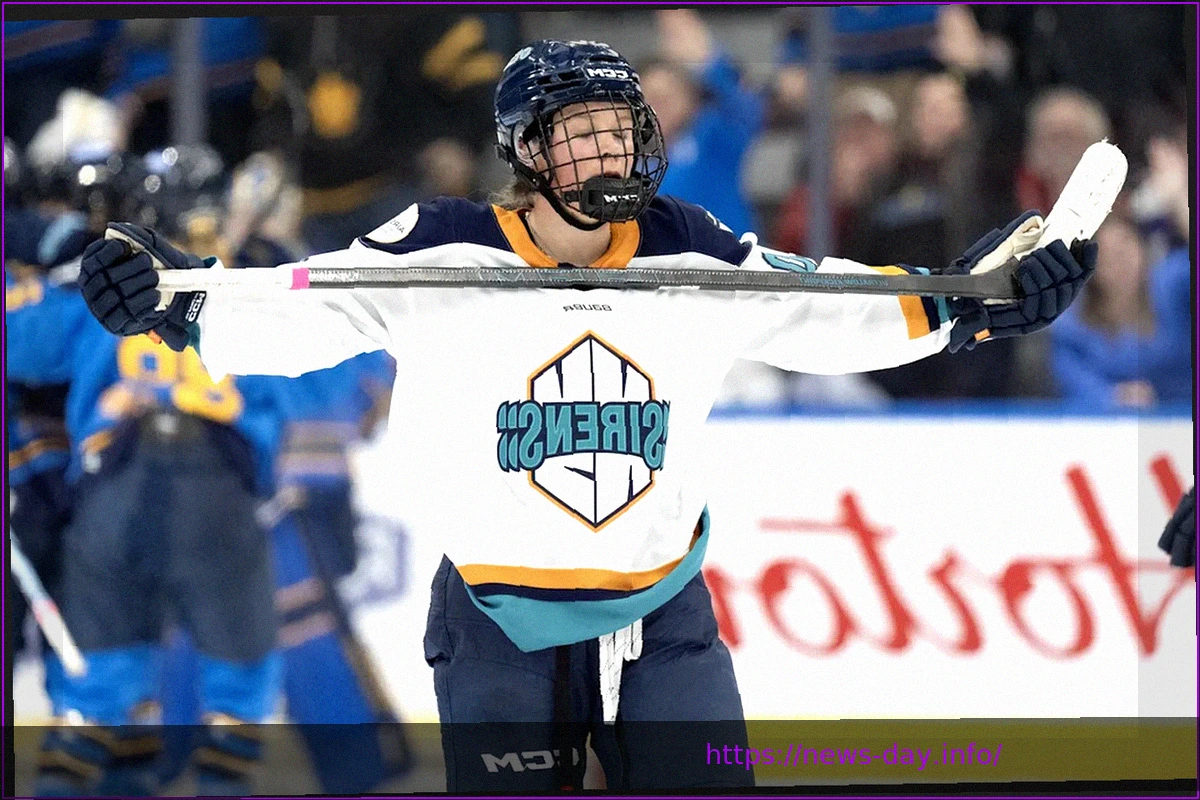 Preview Three-goal third lifts Goldeneyes over Sirens, 5-2