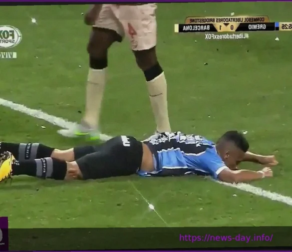Grêmio Player Marlon Suffers Serious Ankle Injury During Vitória Match