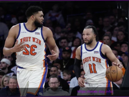 Knicks’ Star Duo Struggles Cast Shadow Over Immediate Ambitions and Future Strategy
