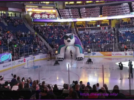 Solar Bears Secure 7-4 Victory Over Icemen