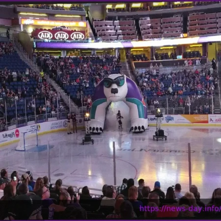 Solar Bears Secure 7-4 Victory Over Icemen