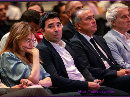 Barcelona Sporting Director Deco on Striker Search: “We Don’t Rule Anyone Out”