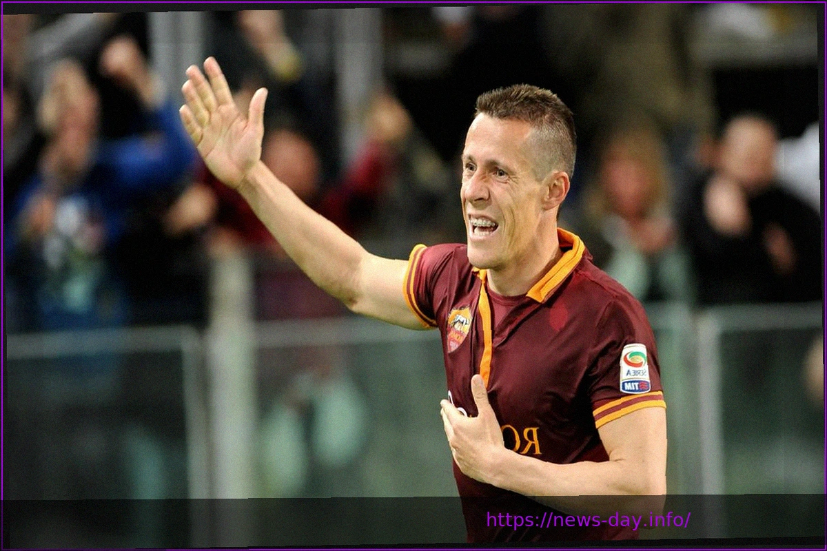 Preview Totti Renews for One Year, Zeman Considers Primavera Role, Taddei Extends Until 2014