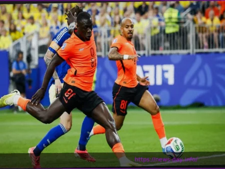 DIRECT. Netherlands – Sweden: Brobbey on Fire with a Brace, Netherlands Make a Perfect Start